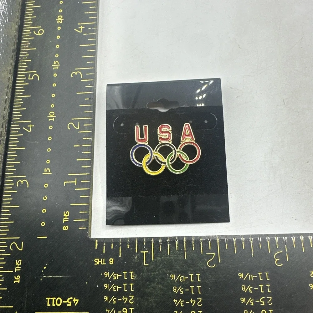 USA Olympics Rings Logo Rainbow Enamel Hat/Lapel Collector Pin New Vintage